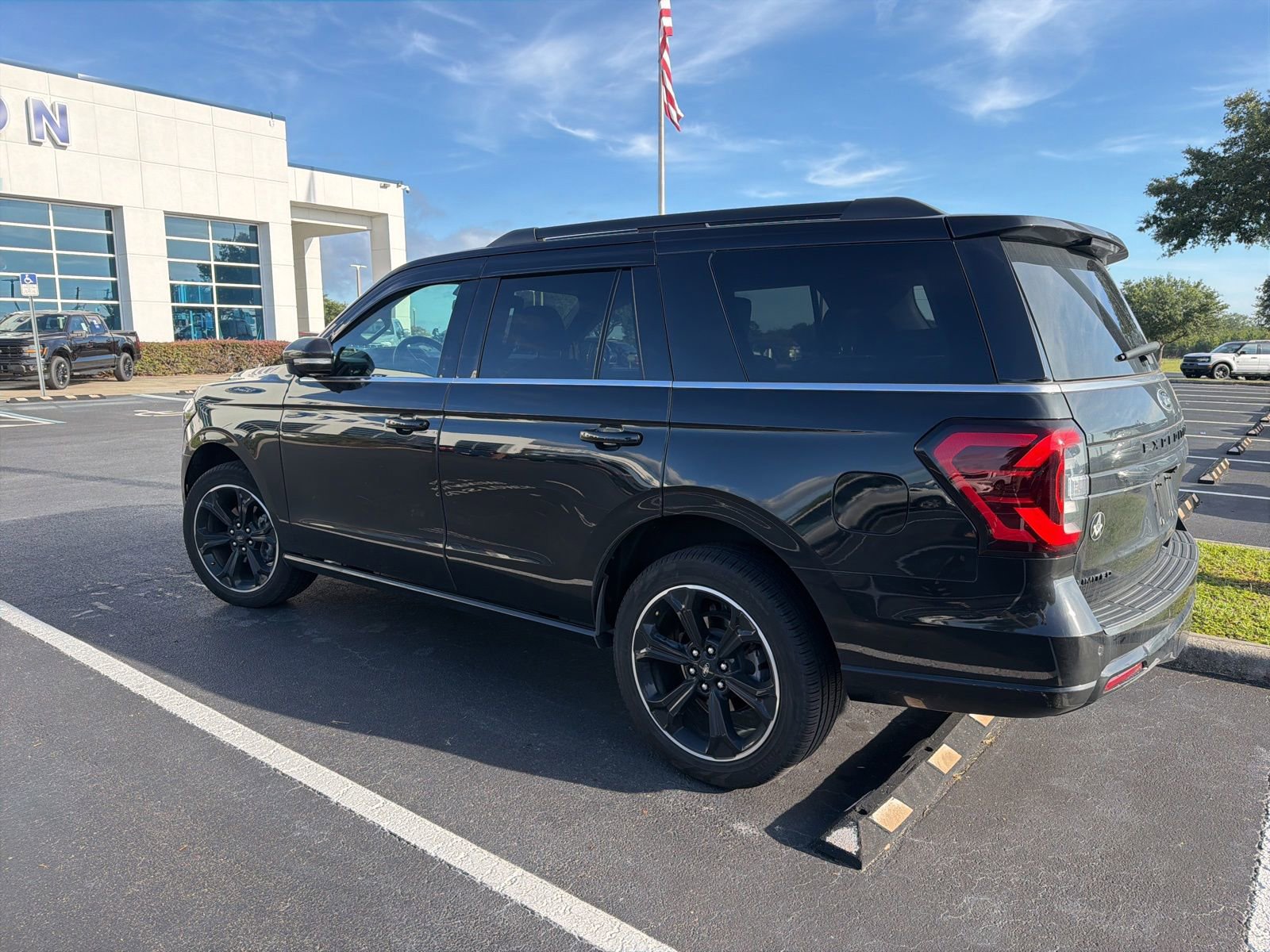 Certified 2024 Ford Expedition Limited RWD image 7