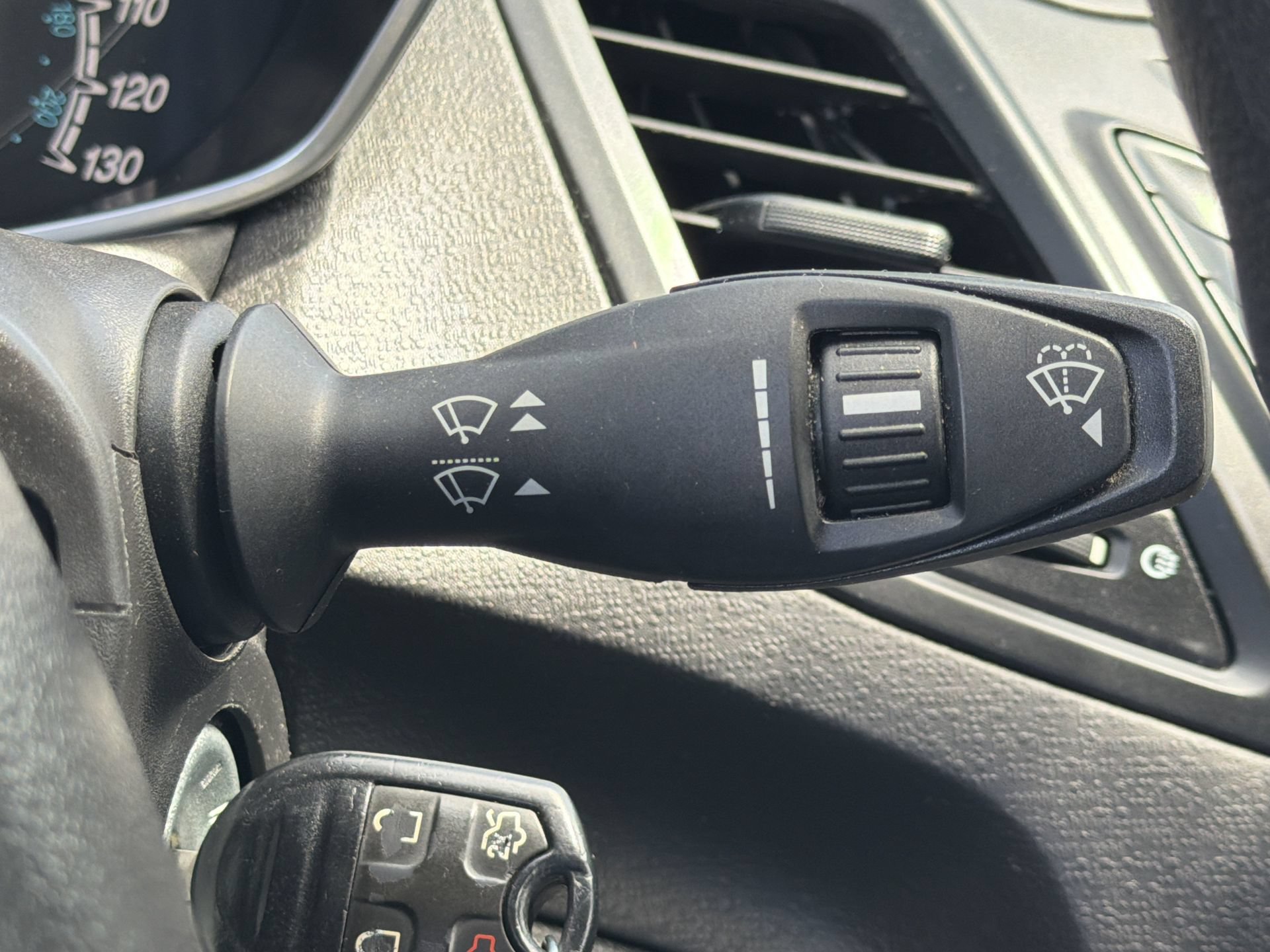 Certified 2018 Ford Fiesta SE FWD image 11
