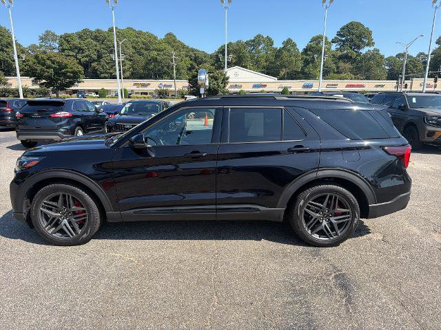 Certified 2025 Ford Explorer ST w/ Sun And Sound Package AWD/4WD image 8