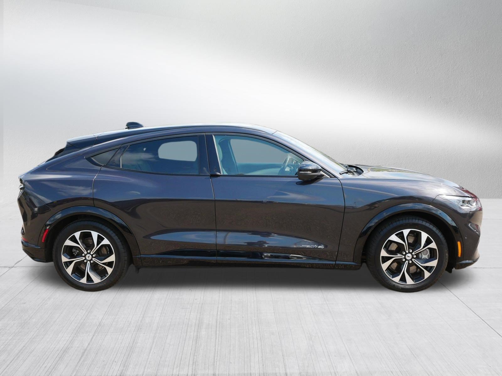 Certified 2022 Ford Mustang Mach-E Premium AWD/4WD image 8