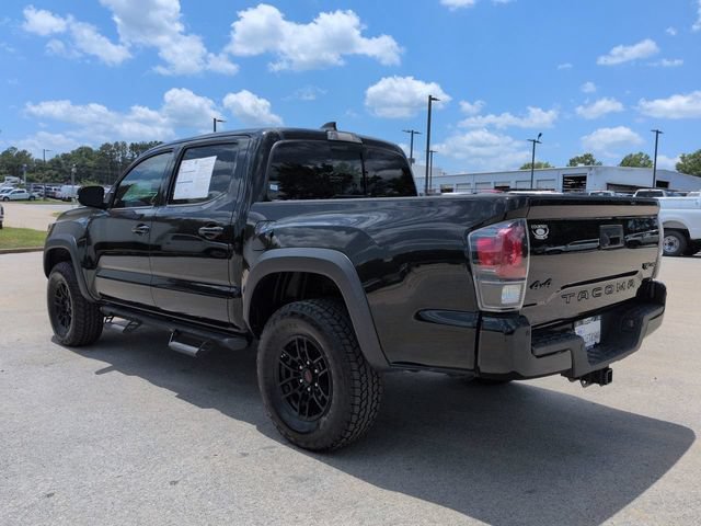Used 2020 Toyota Tacoma TRD Off-Road w/ TRD Premium Off Road Package AWD/4WD image 7