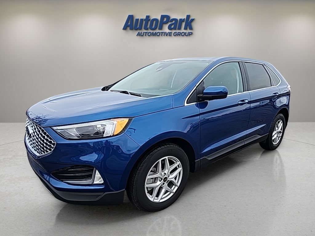 Certified 2023 Ford Edge SEL w/ Convenience Package AWD/4WD image 3