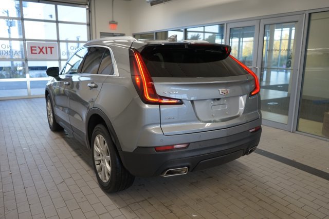 Used 2023 Cadillac XT4 Luxury w/ Cold Weather Package AWD/4WD image 11