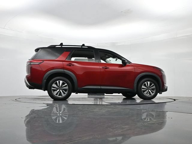 Used 2022 Nissan Pathfinder SL AWD/4WD image 35