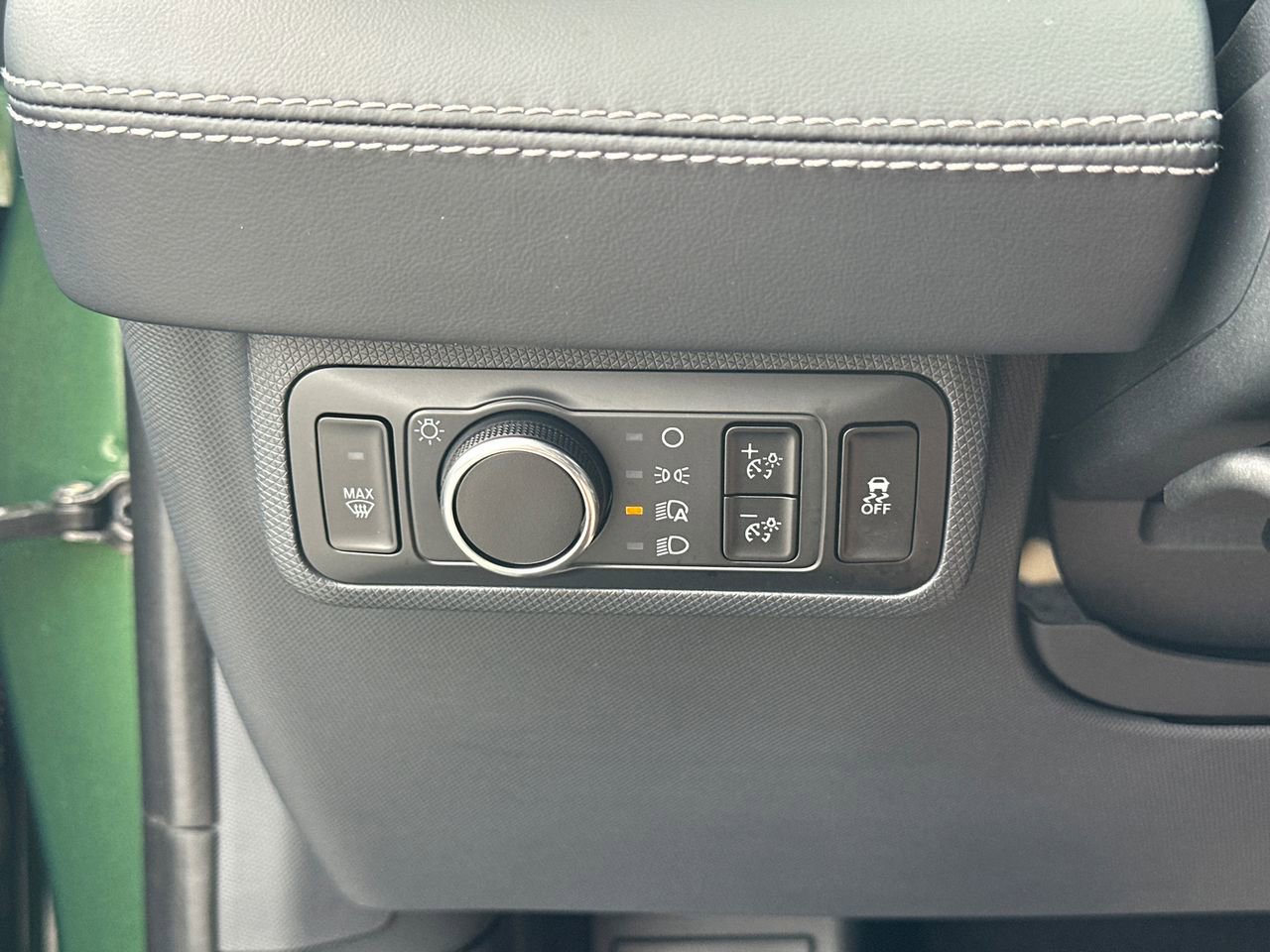 Certified 2025 Ford Mustang Mach-E Select w/ Comfort Package Lite RWD image 33