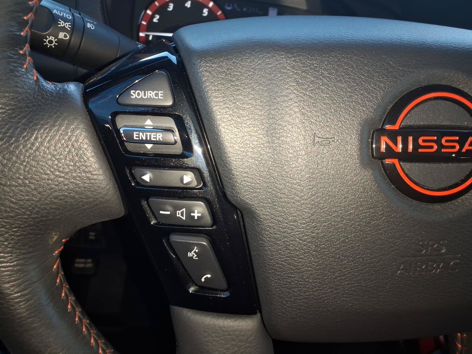 Used 2023 Nissan Frontier PRO-4X w/ Pro-4X Premium Package AWD/4WD image 17
