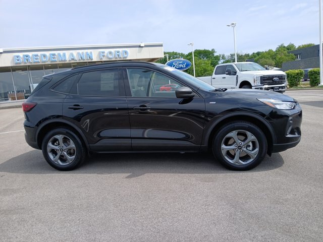 Certified 2026 Ford Escape ST-Line AWD/4WD image 3