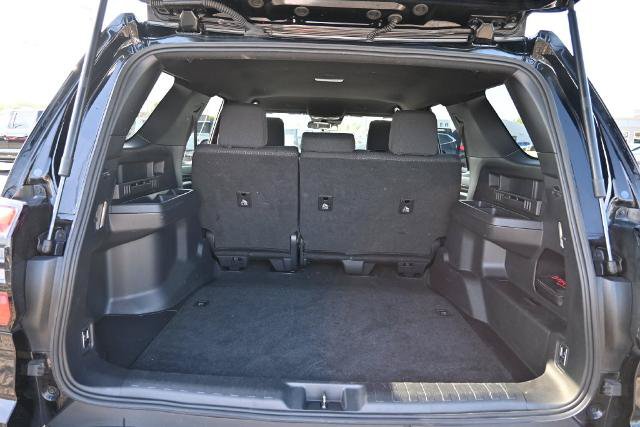 Used 2025 Toyota 4Runner SR5 AWD/4WD image 12
