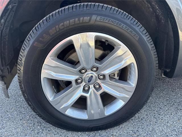 Certified 2018 Ford F150 Platinum w/ Equipment Group 701A Luxury image 34