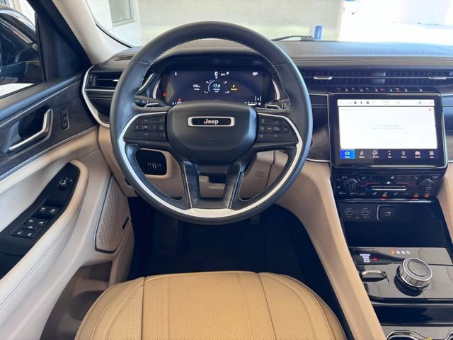 Used 2021 Jeep Grand Cherokee L Limited w/ Trailer Tow Package AWD/4WD image 16