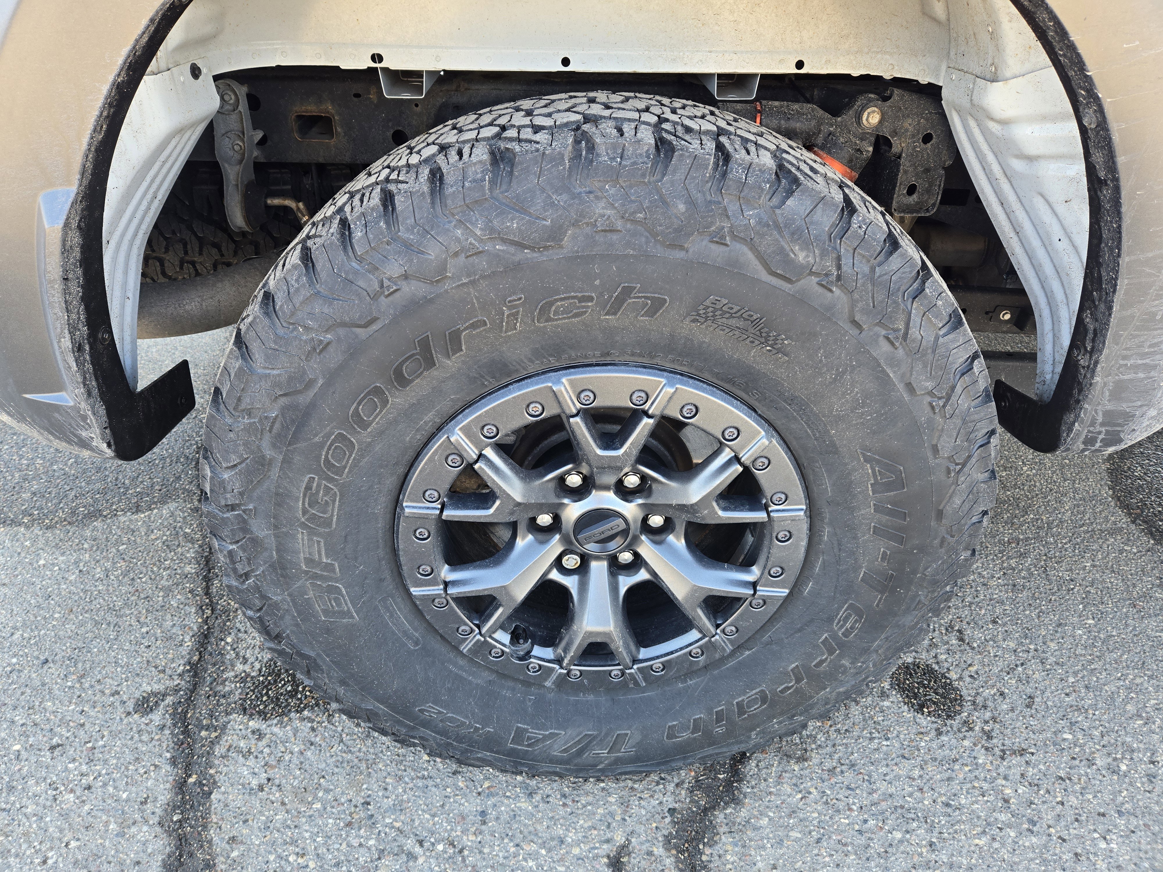 Certified 2022 Ford F150 Raptor w/ Raptor 37 Performance Package AWD/4WD image 14