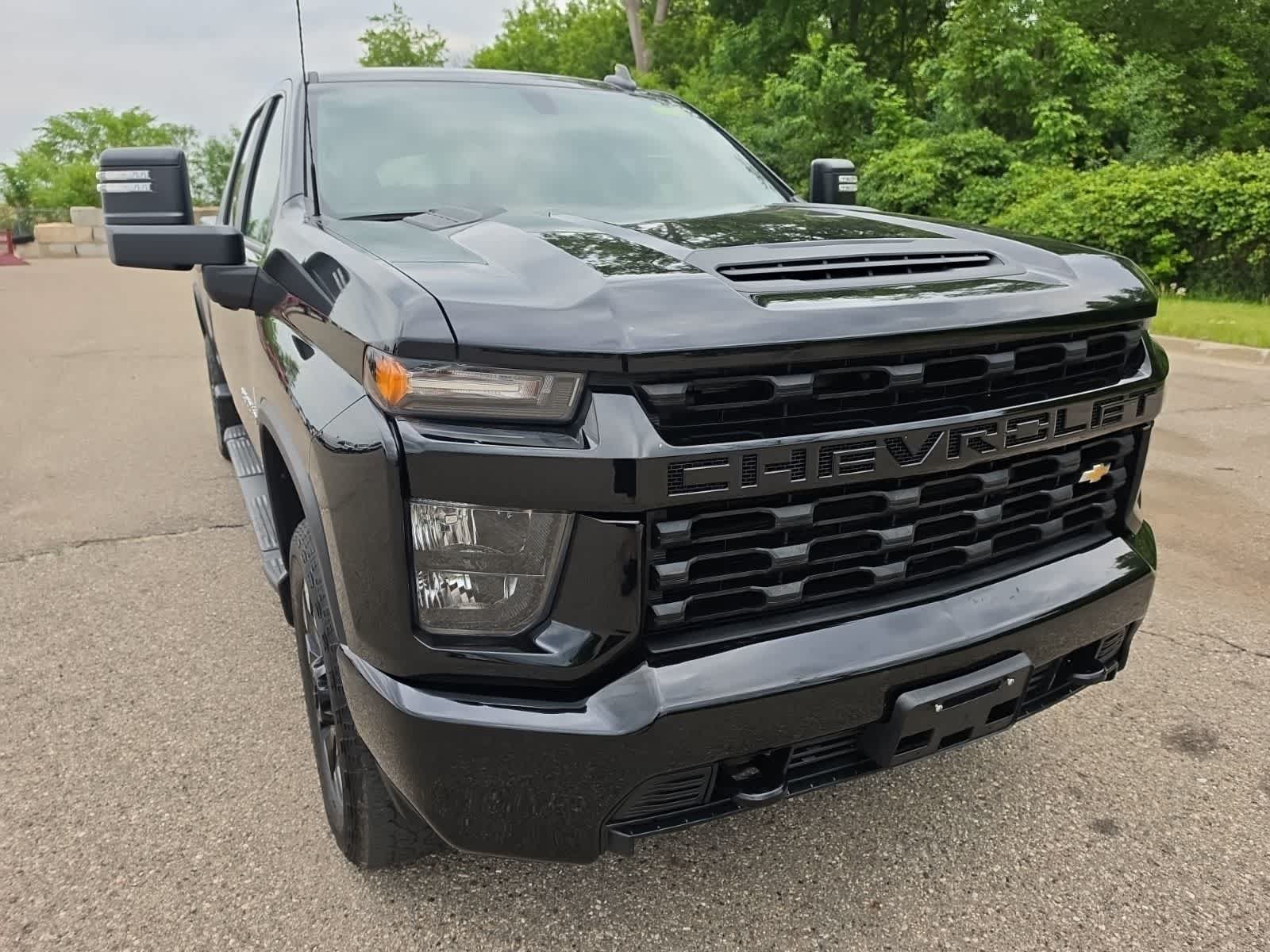 Used 2020 Chevrolet Silverado 2500 Custom w/ Custom Value Package AWD/4WD image 4