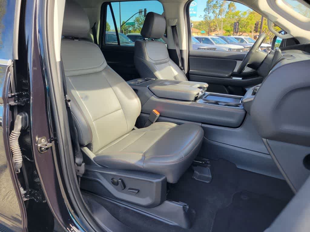 Certified 2025 Ford Expedition Max Active AWD/4WD image 18