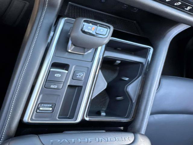Used 2023 Nissan Pathfinder SL w/ SL Premium Package FWD image 24
