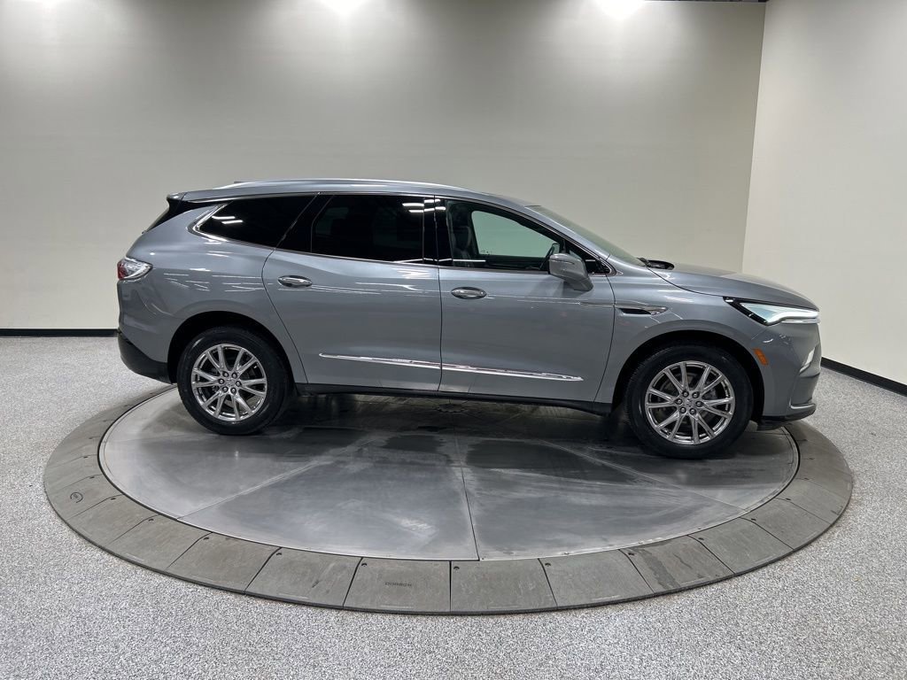 Used 2023 Buick Enclave Essence w/ Experience Buick Package image 6