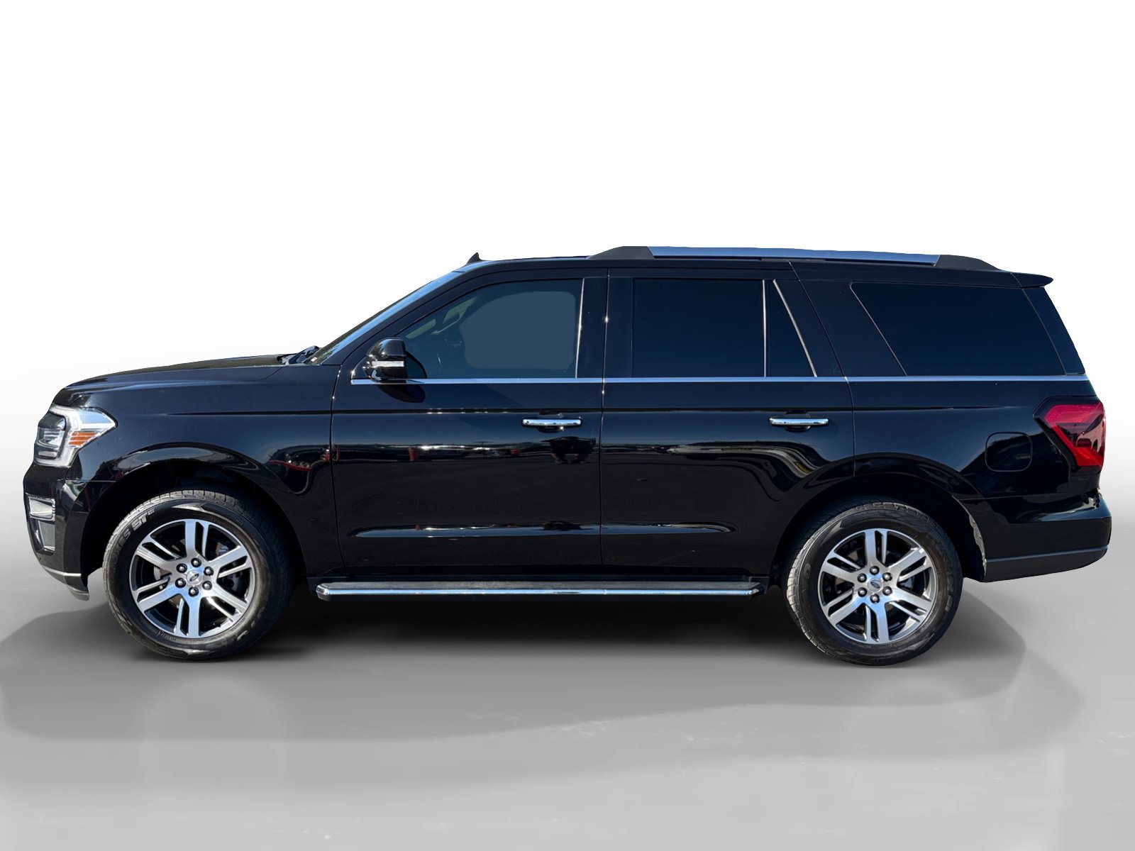 Certified 2022 Ford Expedition Limited AWD/4WD image 2