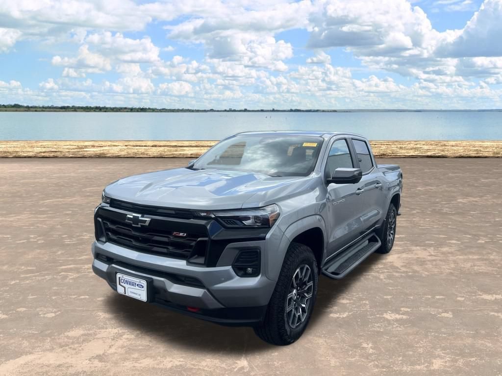 Used 2025 Chevrolet Colorado Z71 w/ Technology Package AWD/4WD image 8