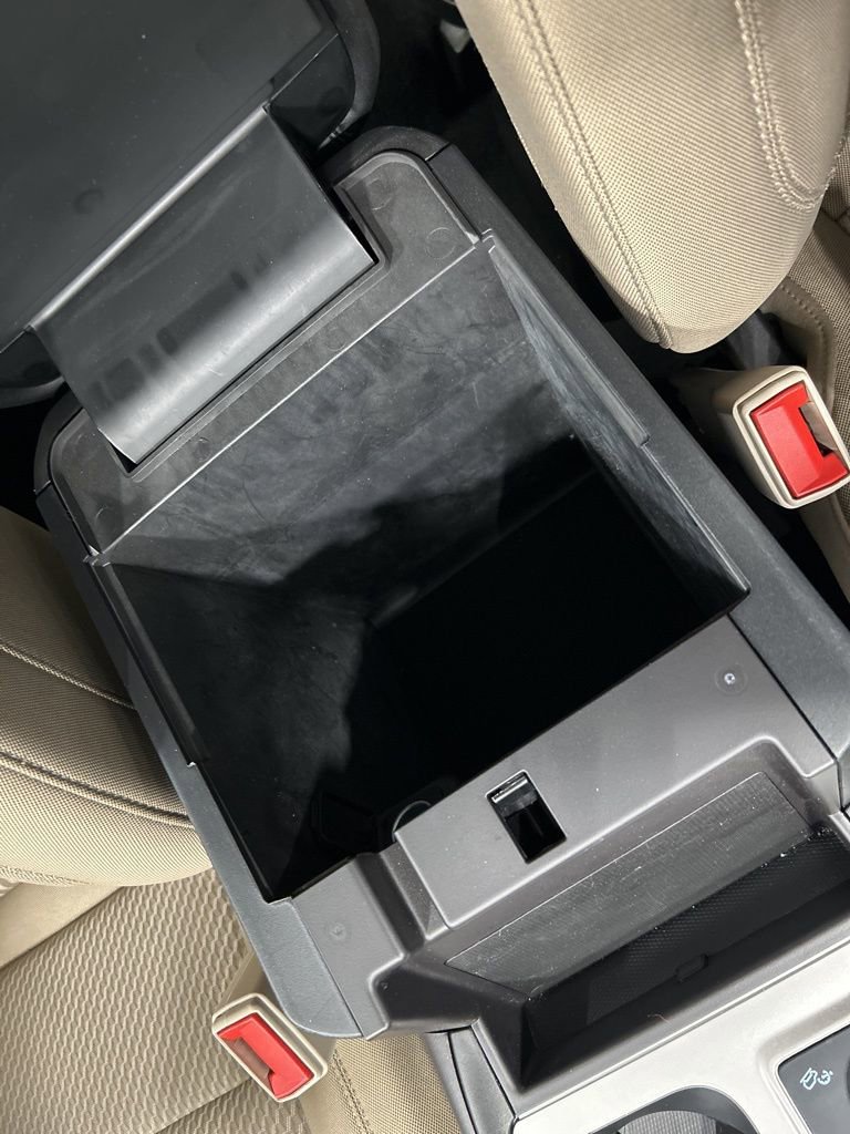 Certified 2024 Ford Explorer XLT w/ Class IV Trailer Tow Package image 25