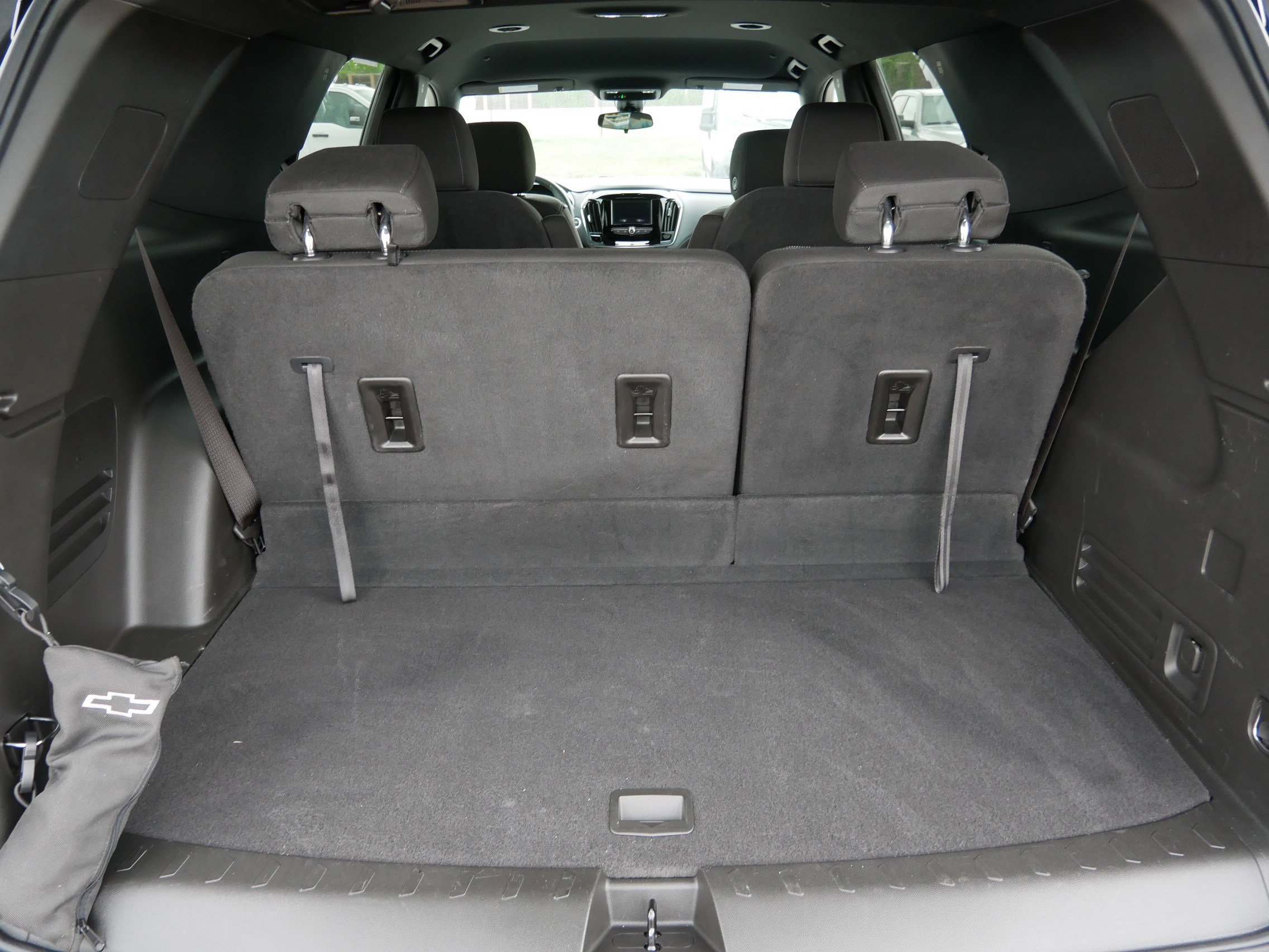 Used 2023 Chevrolet Traverse LT w/ LPO, Floor Liner Package AWD/4WD image 18