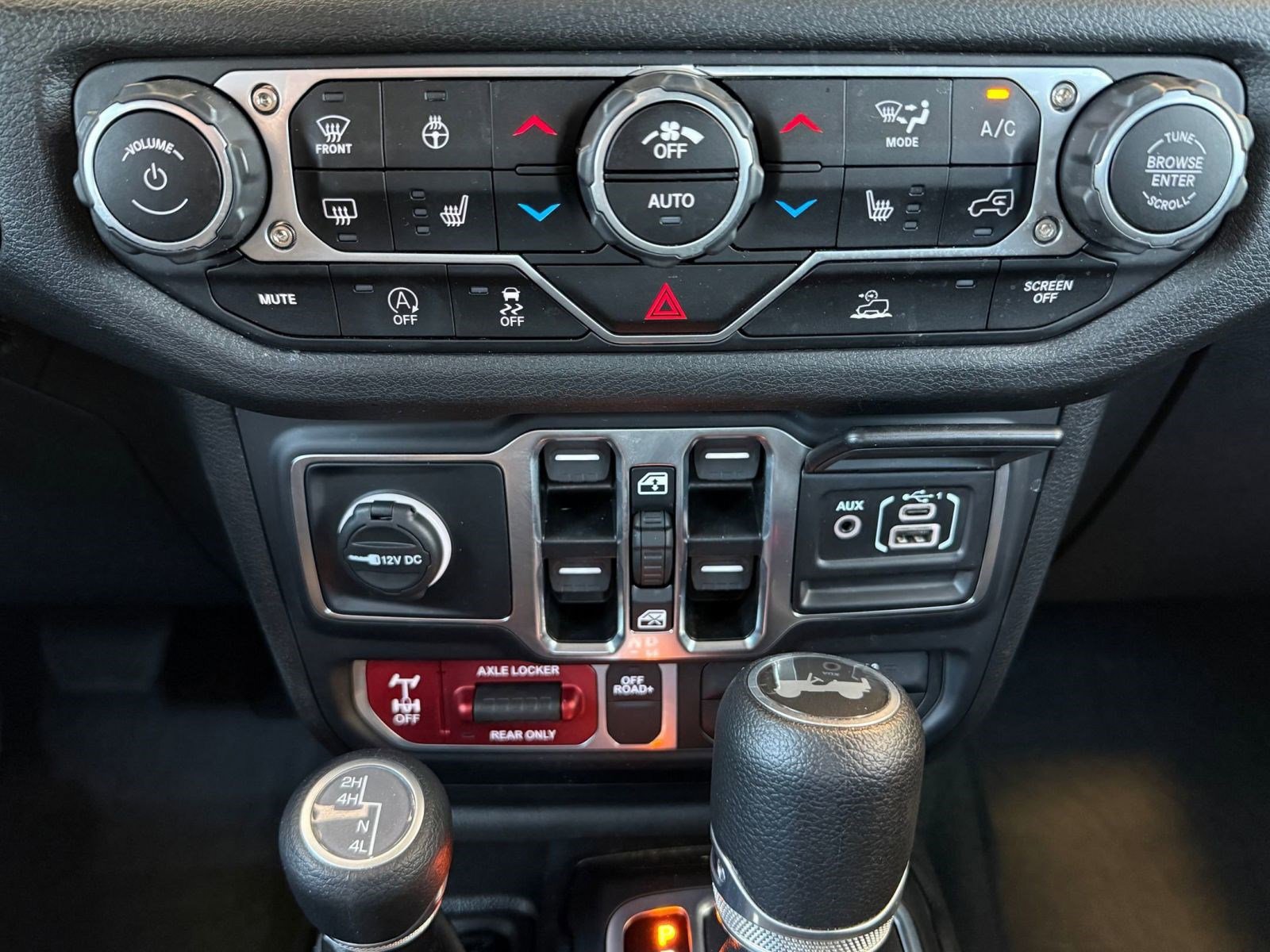 Used 2024 Jeep Wrangler Unlimited Sport AWD/4WD image 21