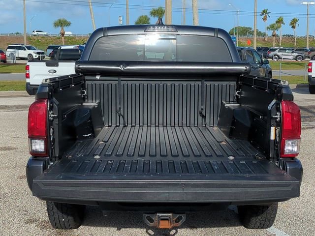 Used 2022 Toyota Tacoma SR5 w/ Technology Package image 13