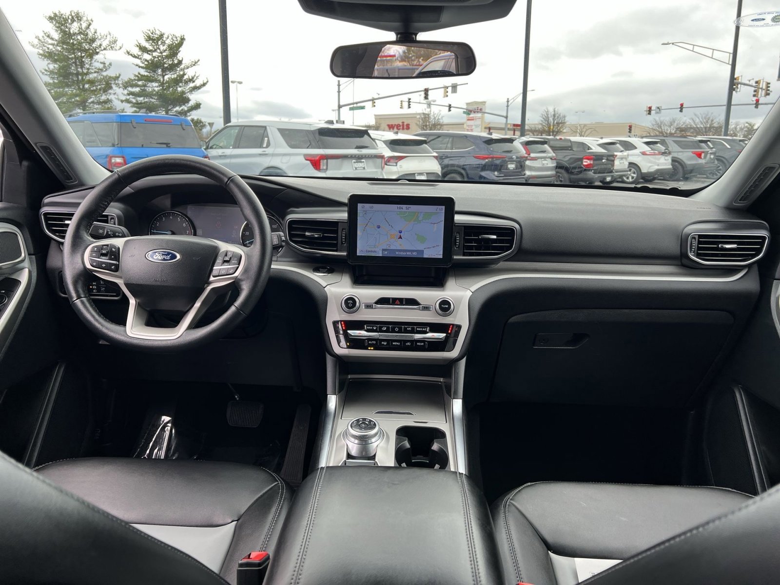 Certified 2023 Ford Explorer XLT w/ Equipment Group 202A image 22