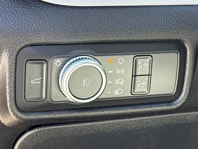 Certified 2021 Ford Explorer XLT w/ Equipment Group 202A image 22