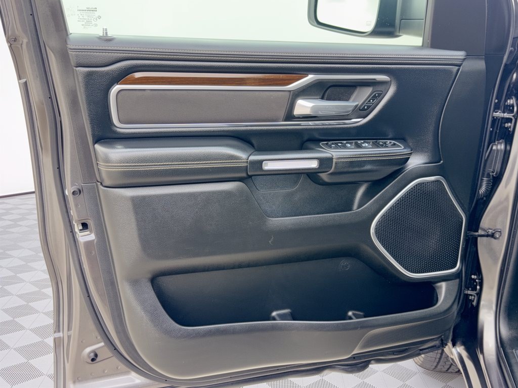 Used 2022 RAM 1500 Laramie AWD/4WD image 14