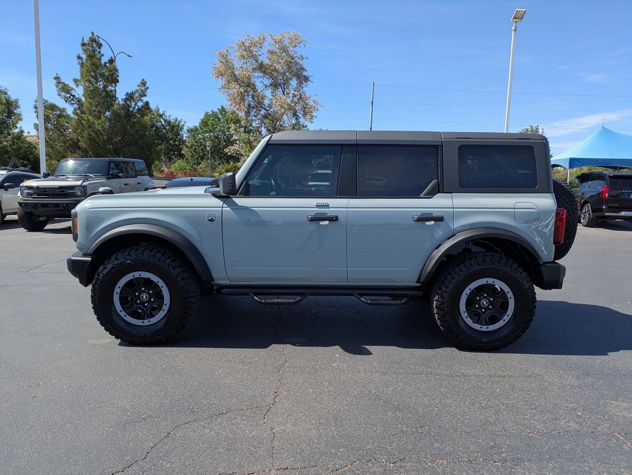 Certified 2022 Ford Bronco Big Bend w/ Sasquatch Package AWD/4WD image 9