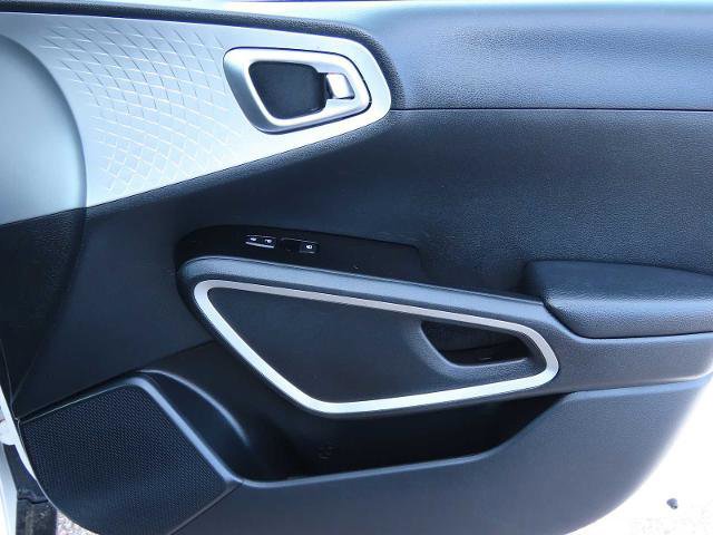 Used 2024 Kia Soul LX w/ Option Group 015 image 21