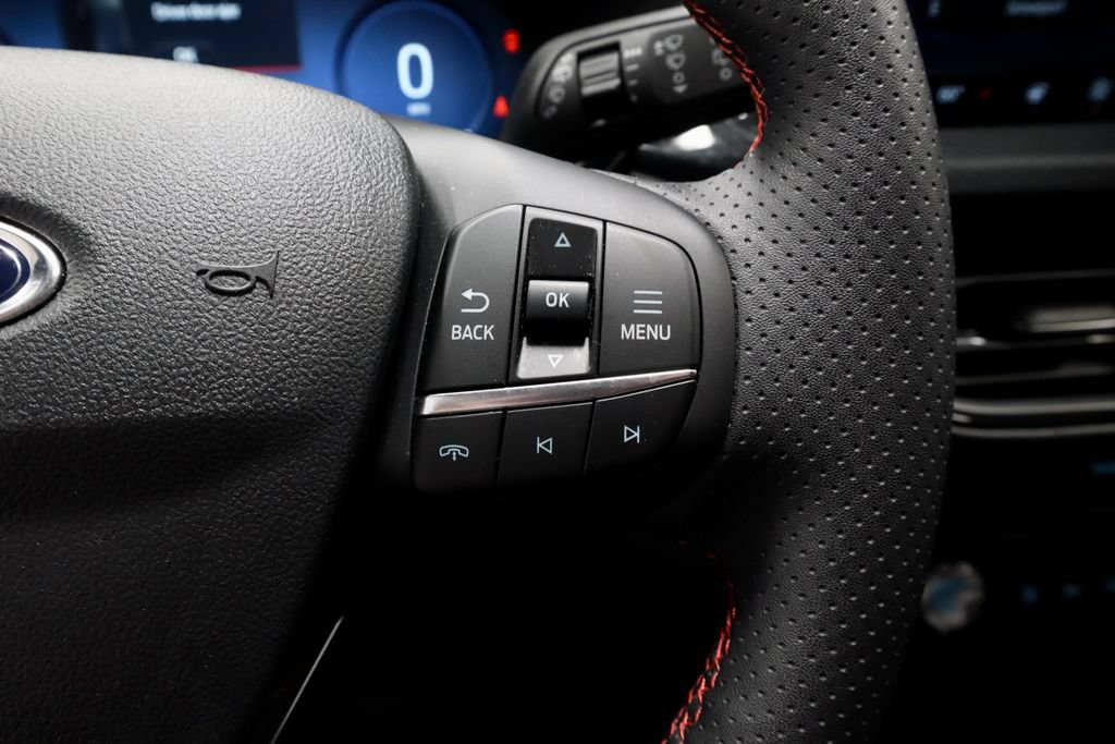 Certified 2025 Ford Escape ST-Line Elite w/ Premium Technology Package AWD/4WD image 31