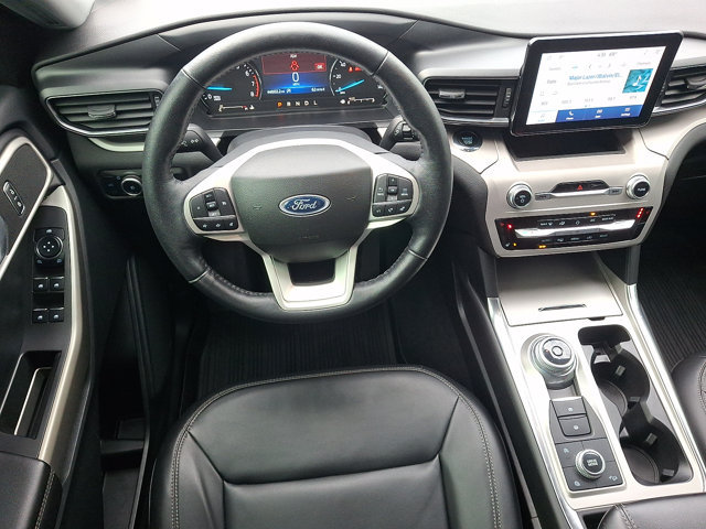 Certified 2023 Ford Explorer XLT w/ Equipment Group 202A AWD/4WD image 13