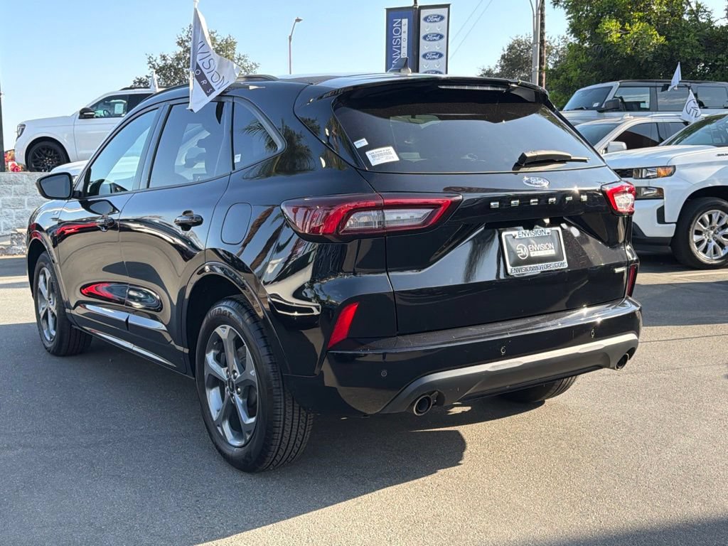Certified 2024 Ford Escape ST-Line Select w/ Tech Pack #1 AWD/4WD image 8