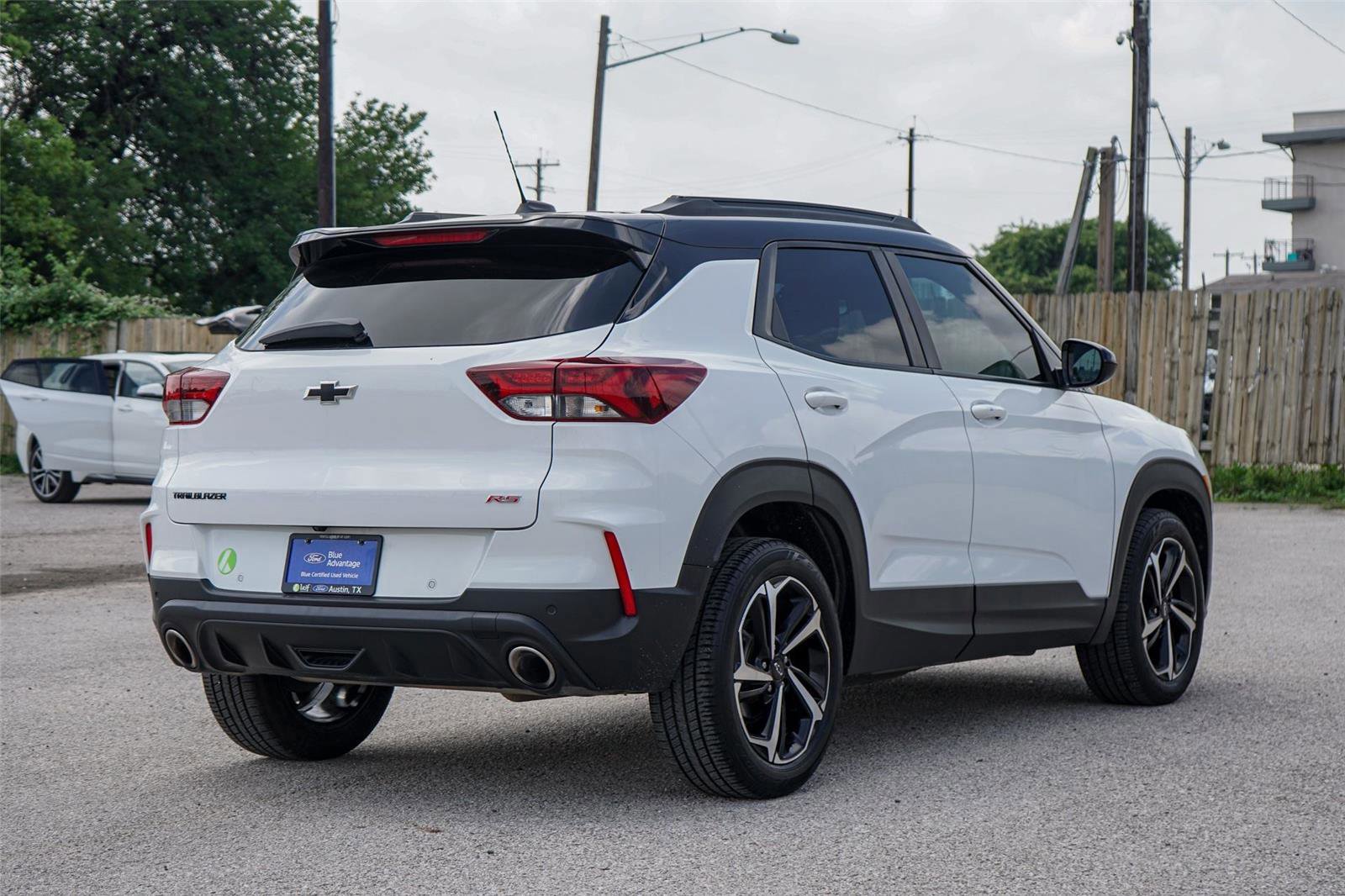 Used 2021 Chevrolet TrailBlazer RS w/ Technology Package FWD image 4