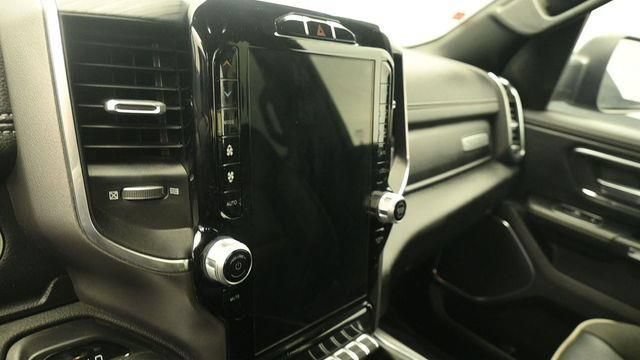 Used 2024 RAM 1500 Laramie AWD/4WD image 17