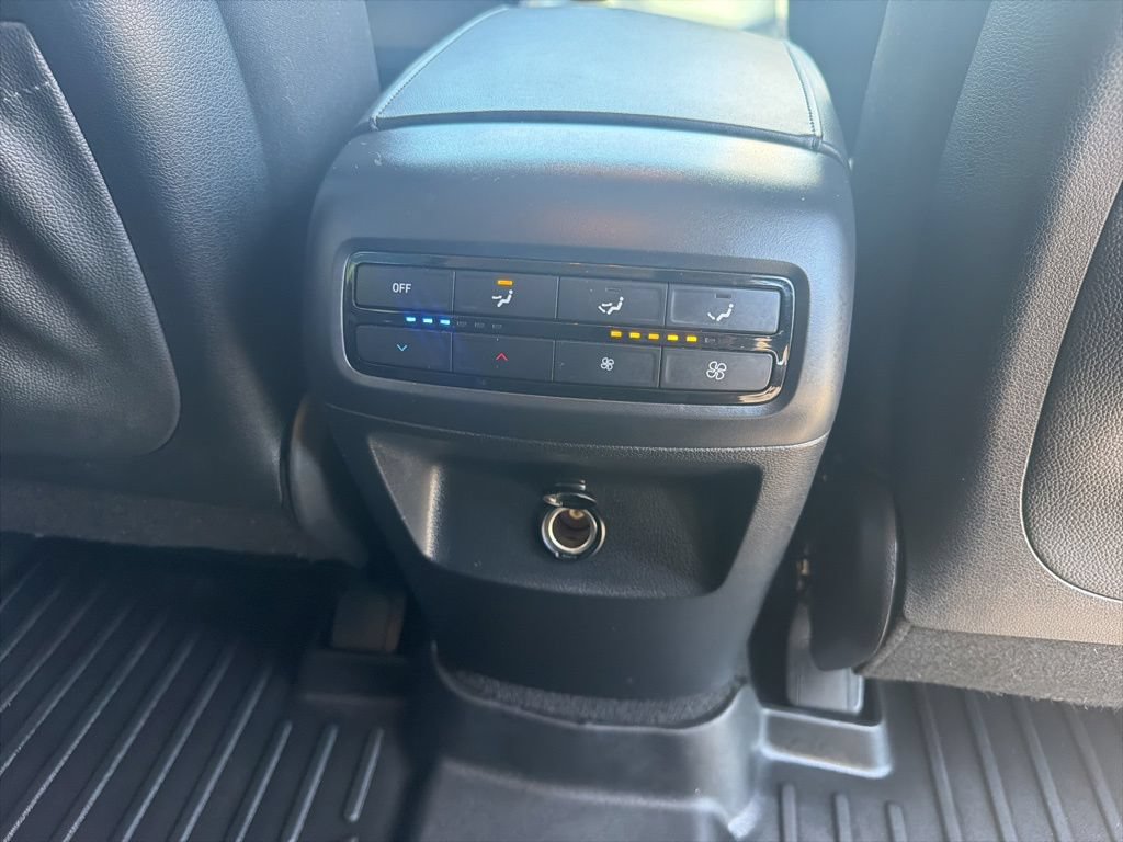 Used 2022 Hyundai Palisade SE AWD/4WD image 47