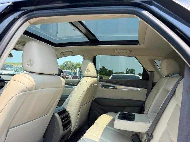 Used 2021 Cadillac XT5 Premium Luxury FWD image 11