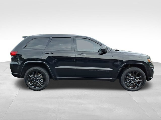 Used 2020 Jeep Grand Cherokee Altitude AWD/4WD image 14