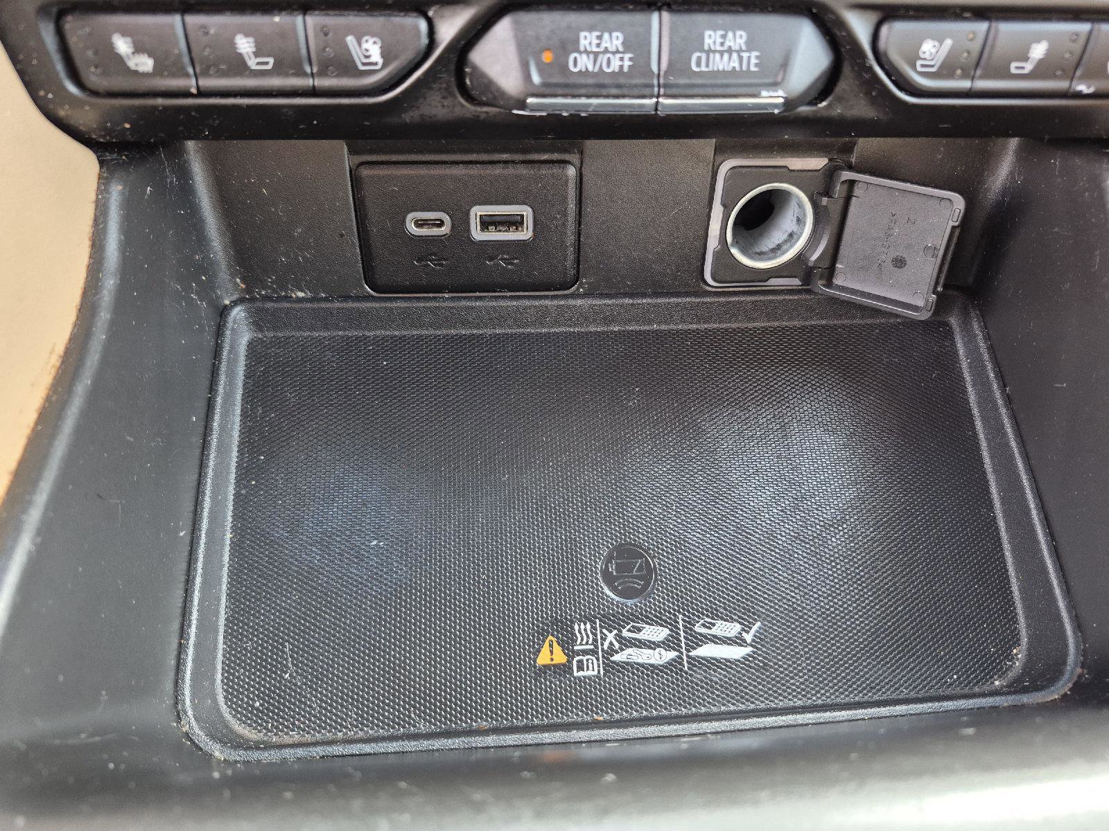 Used 2021 Chevrolet Tahoe Premier w/ Premium Package image 24