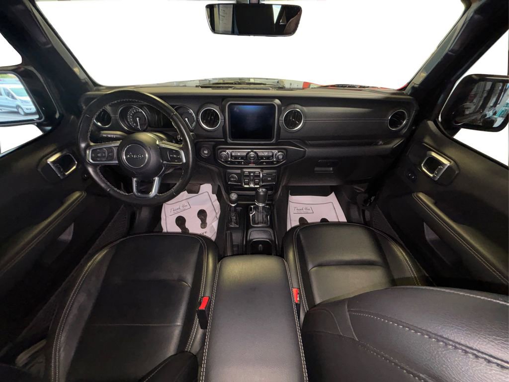 Used 2022 Jeep Wrangler Unlimited Sahara w/ Cold Weather Group AWD/4WD image 25