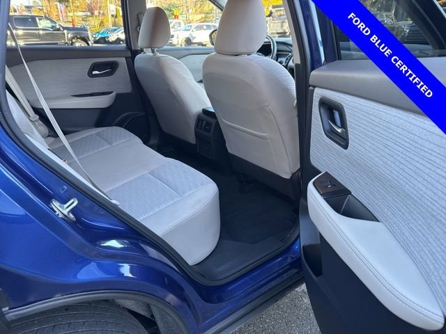 Used 2023 Nissan Rogue SV image 14