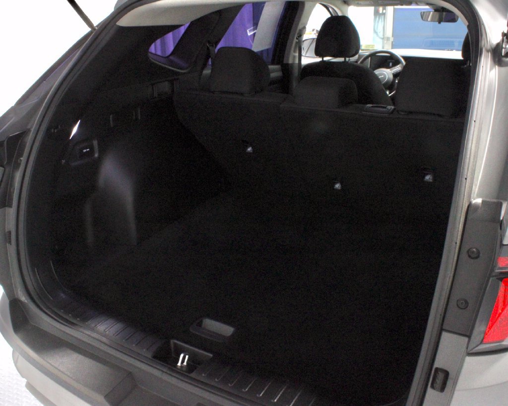 Used 2025 Hyundai Tucson SE FWD image 14