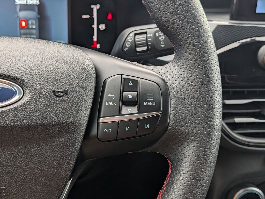 Certified 2025 Ford Escape ST-Line image 18