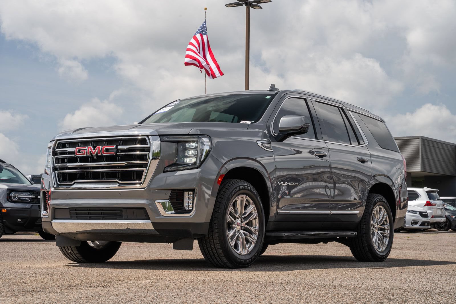 Used 2022 GMC Yukon SLT w/ SLT Premium Package RWD image 6