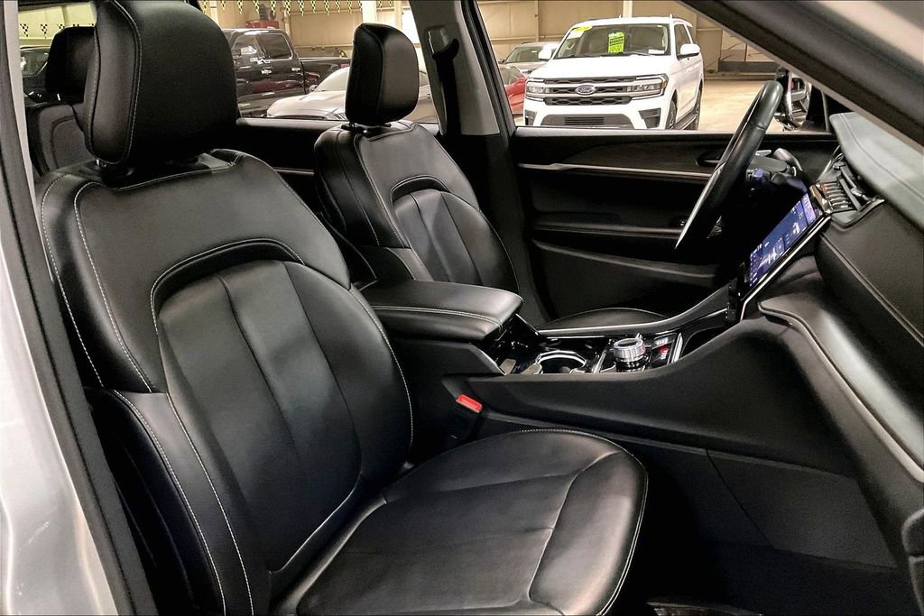 Used 2021 Jeep Grand Cherokee L Limited image 7