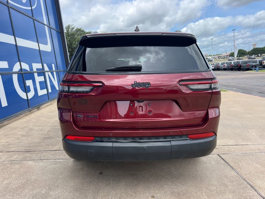 Used 2022 Jeep Grand Cherokee L Laredo AWD/4WD image 7