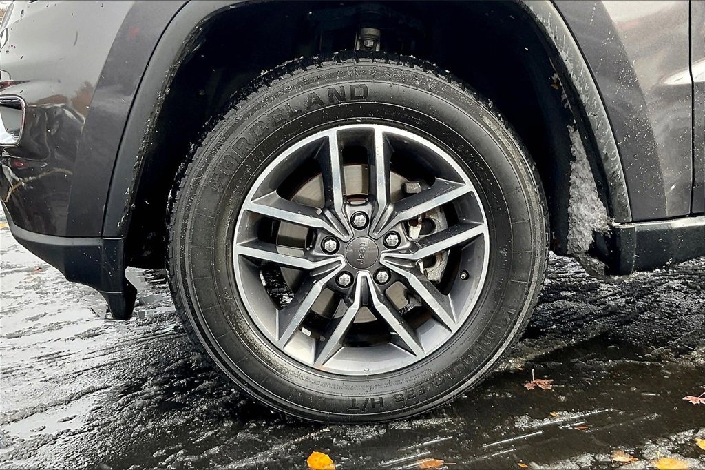 Used 2019 Jeep Grand Cherokee Limited w/ Luxury Group II image 8