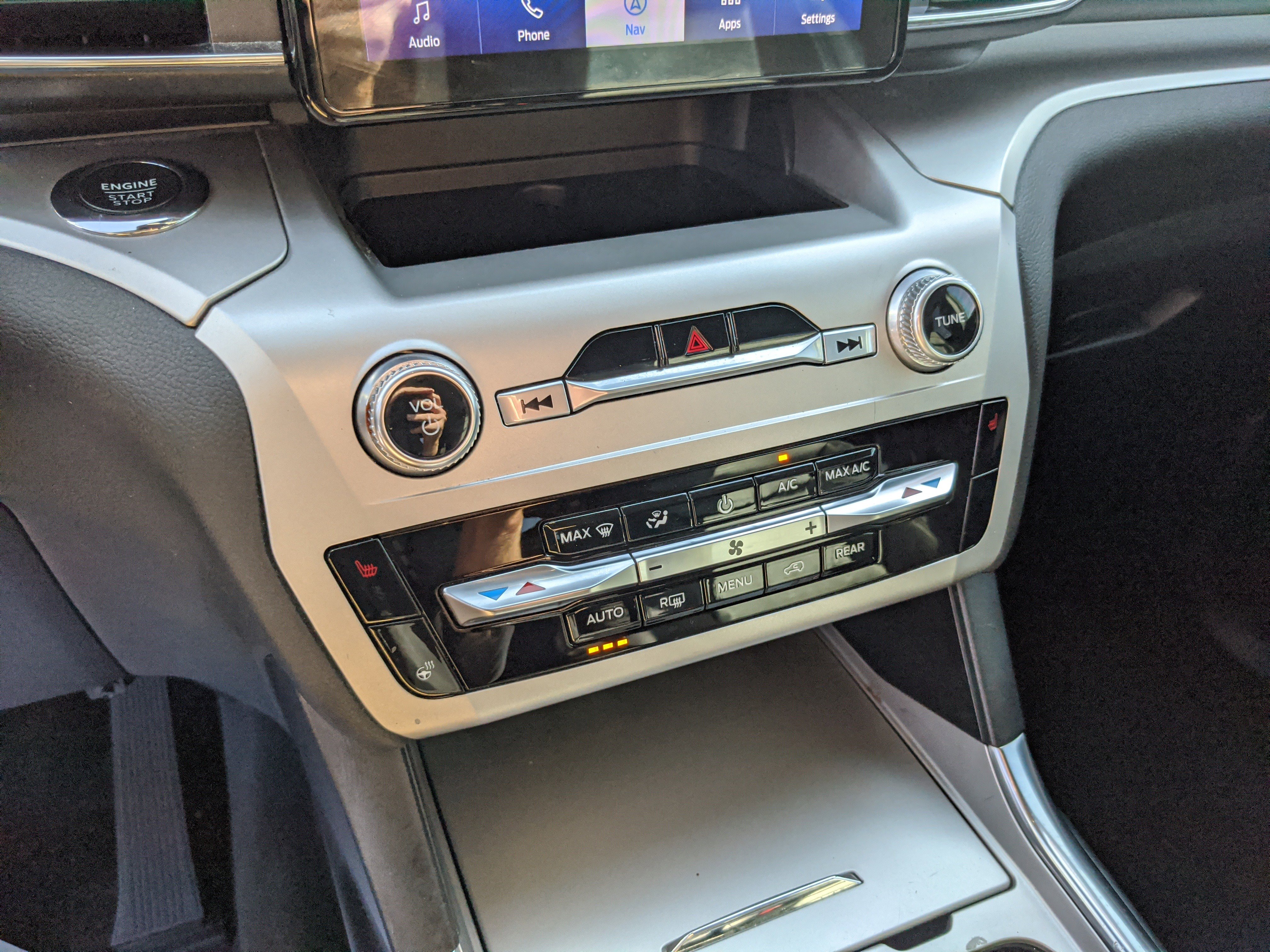 Certified 2022 Ford Explorer XLT w/ Equipment Group 202A image 26