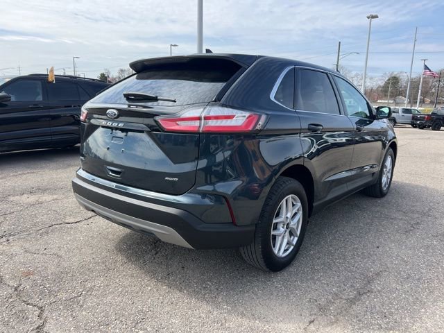 Certified 2024 Ford Edge SEL w/ Convenience Package image 2