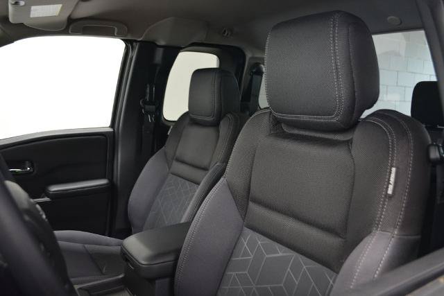 Used 2025 Nissan Frontier SV AWD/4WD image 9